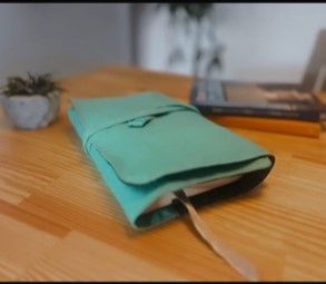 FORRO PROTECTOR PARA LIBROS LUNA