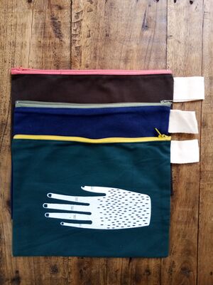CARTUCHERA BOLSA PROTECTORA LIBRETERIA